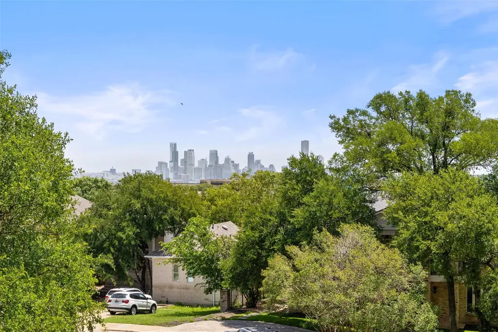 1904 Steamboat Springs Cove Austin TX 78746