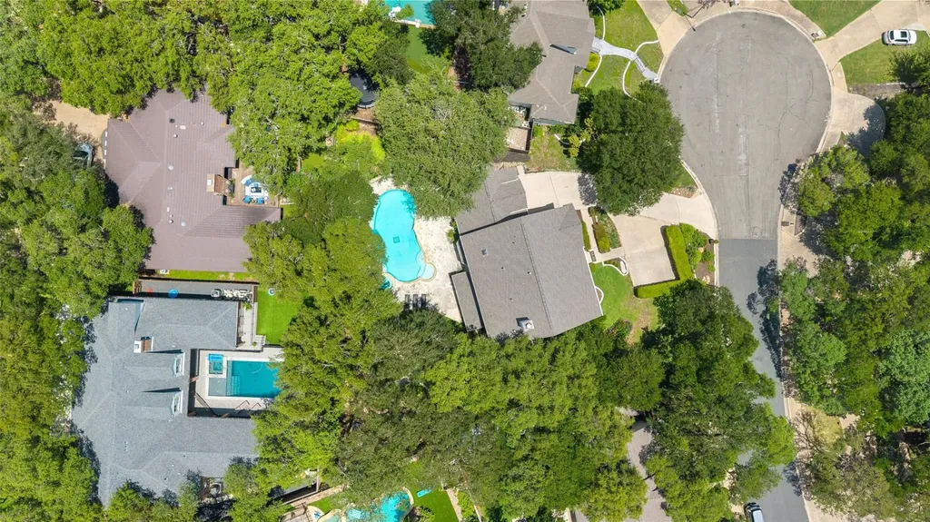 1904 Steamboat Springs Cove Austin TX 78746