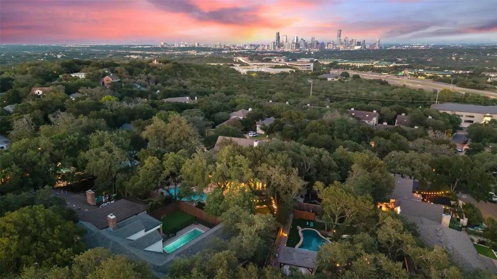 1904 Steamboat Springs Cove Austin TX 78746