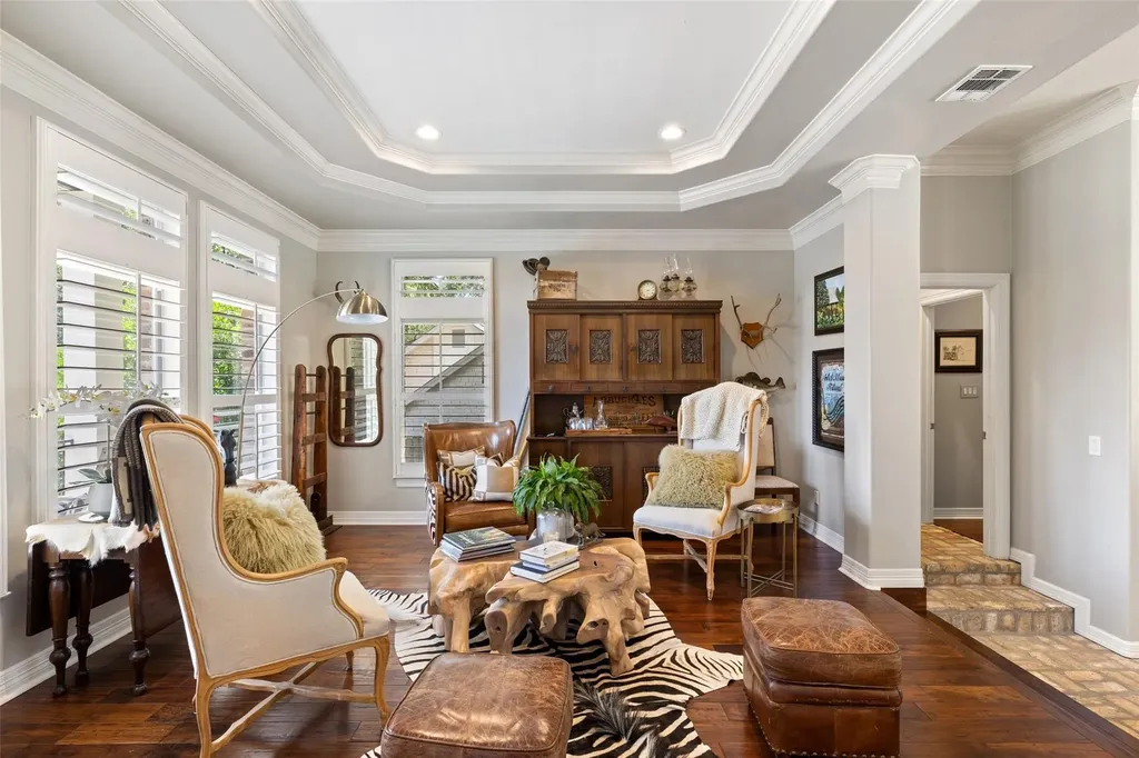 1904 Steamboat Springs Cove Austin TX 78746