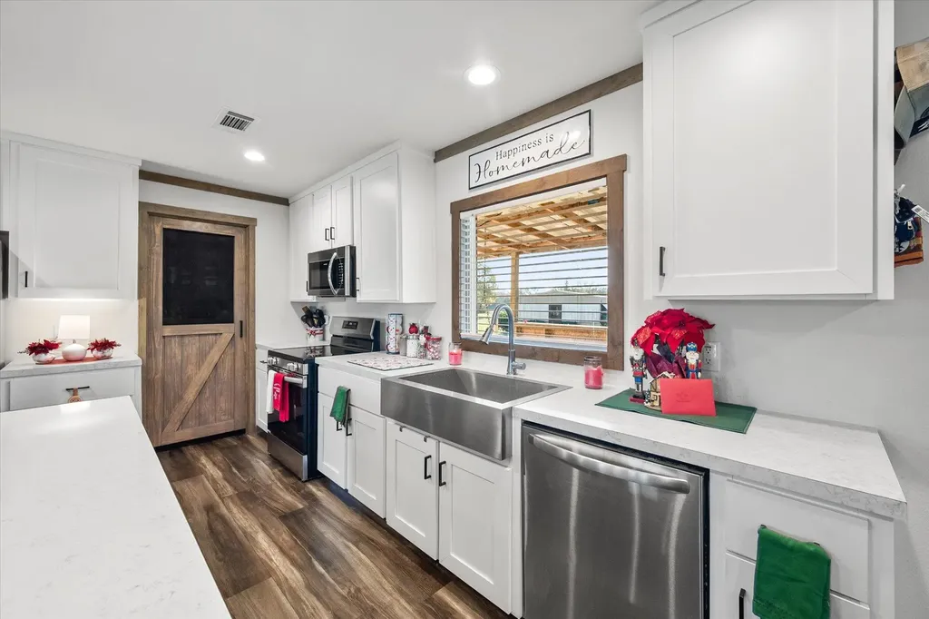 16857 Fm 639 Road E Purdon TX 76679