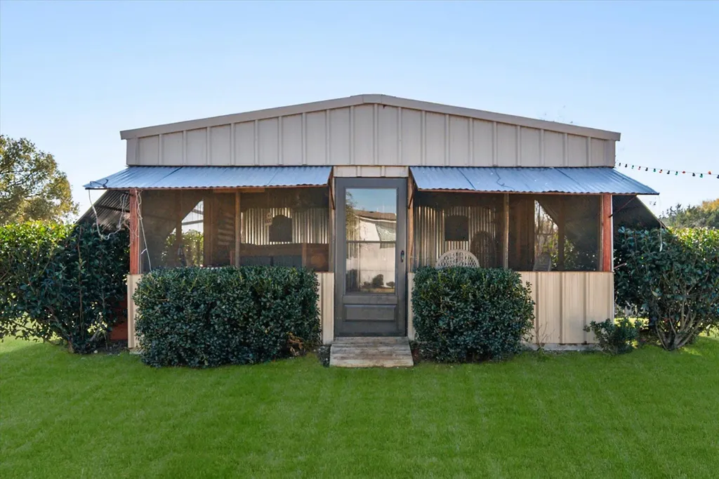 16857 Fm 639 Road E Purdon TX 76679