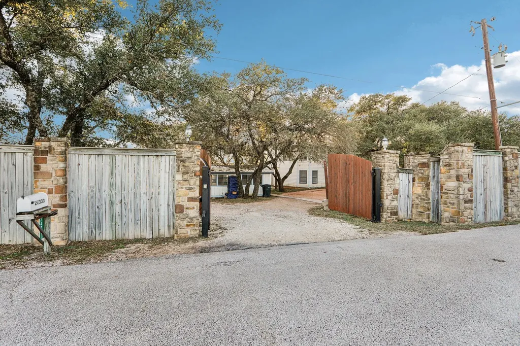 24333 Pedernales Cliff Trail Spicewood TX 78669