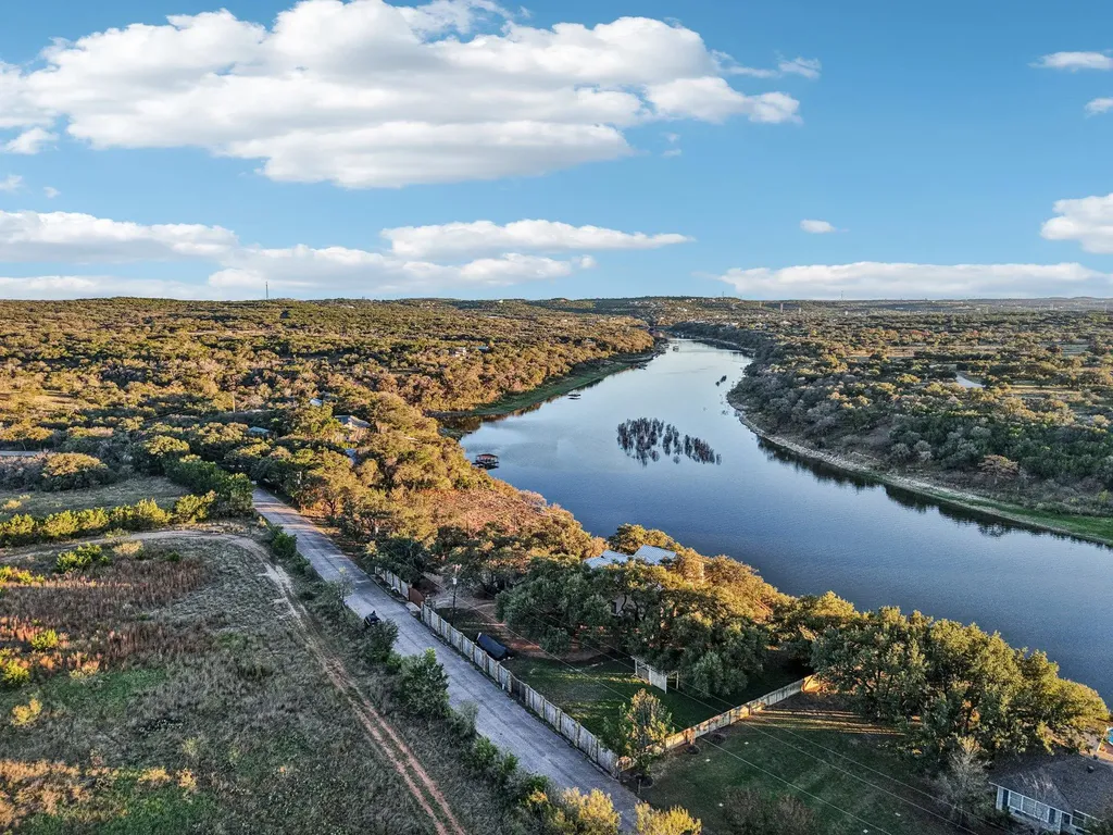 24333 Pedernales Cliff Trail Spicewood TX 78669