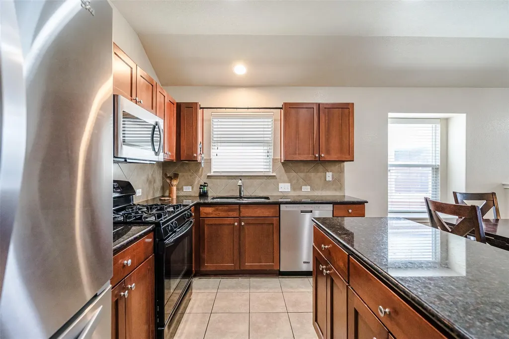 2404 Christoff Loop Austin TX 78748