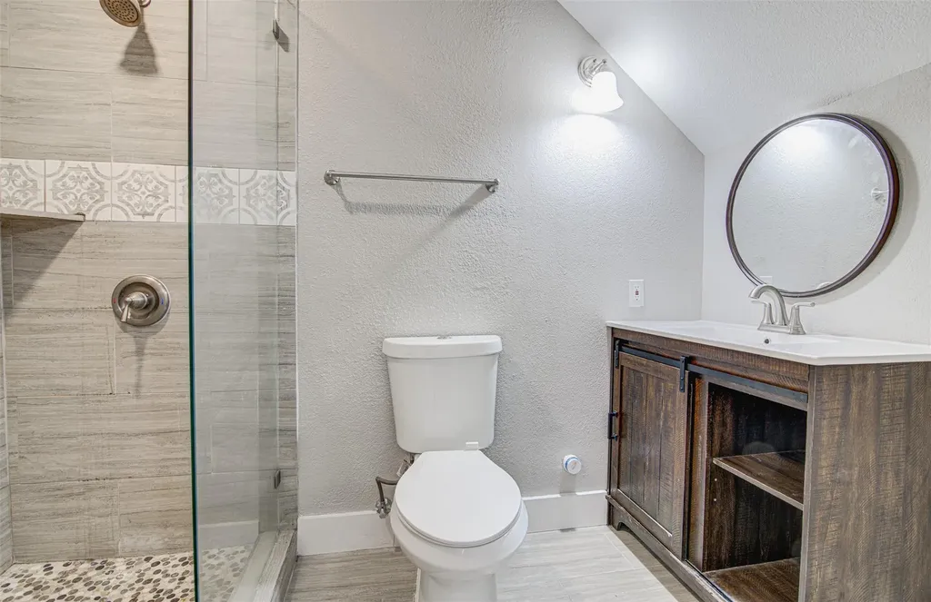 2200 E 14th Street Austin TX 78702