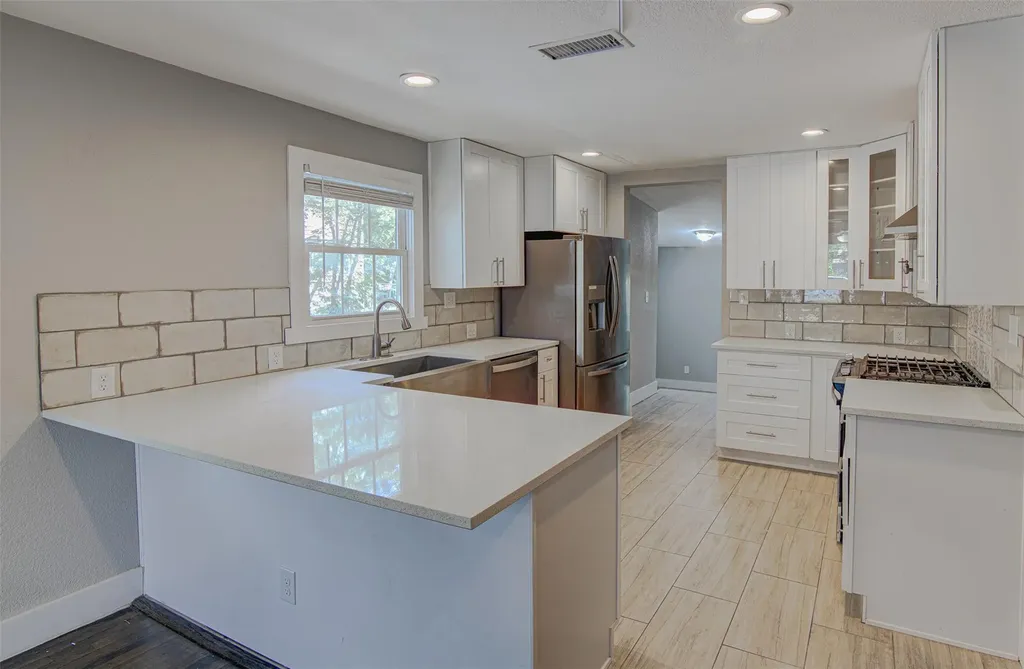 2200 E 14th Street Austin TX 78702