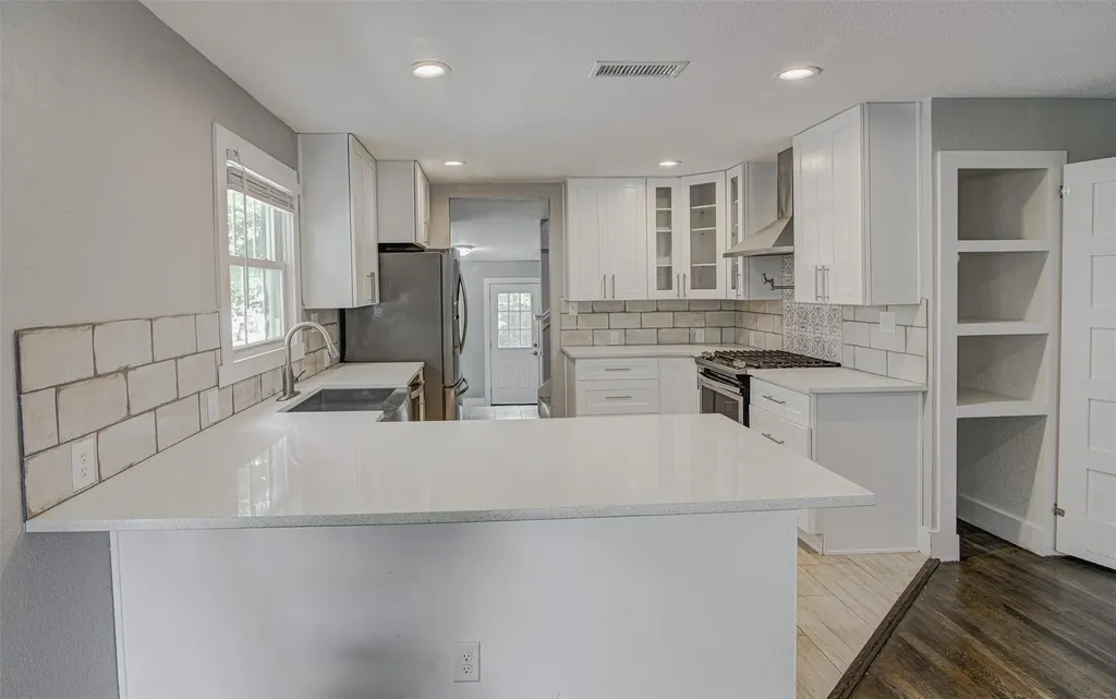 2200 E 14th Street Austin TX 78702