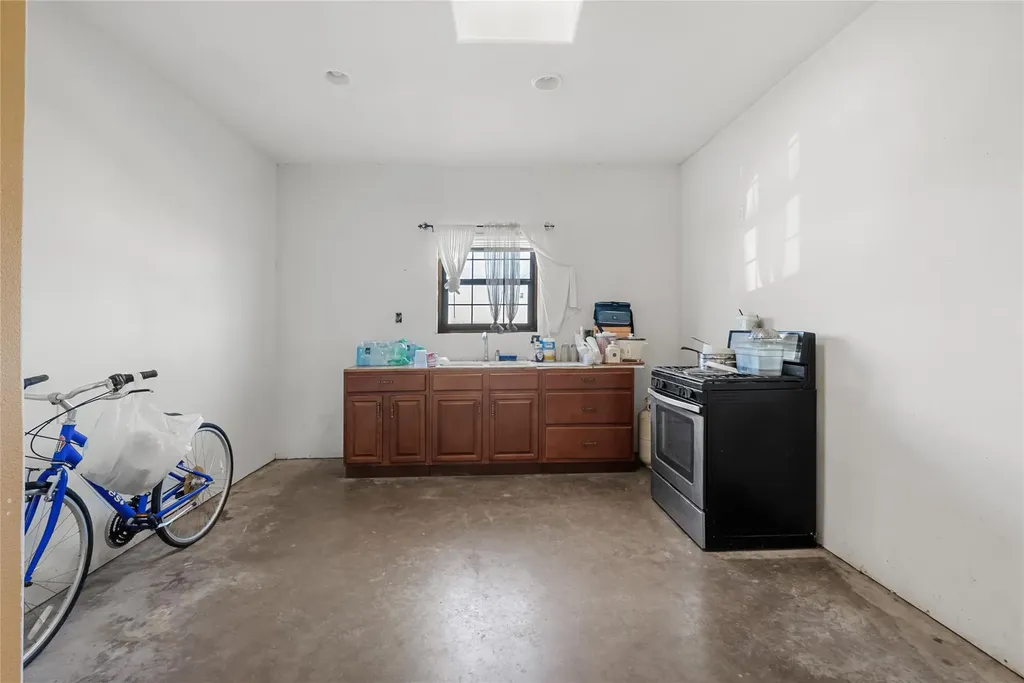 474 Heidenreich Lane Kyle TX 78640
