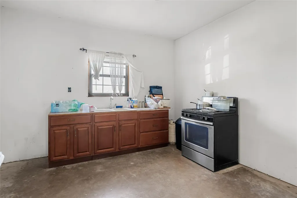 474 Heidenreich Lane Kyle TX 78640