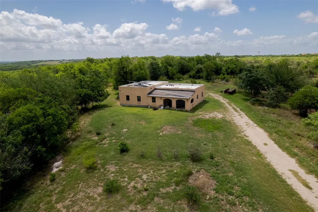 474 Heidenreich Lane Kyle TX 78640