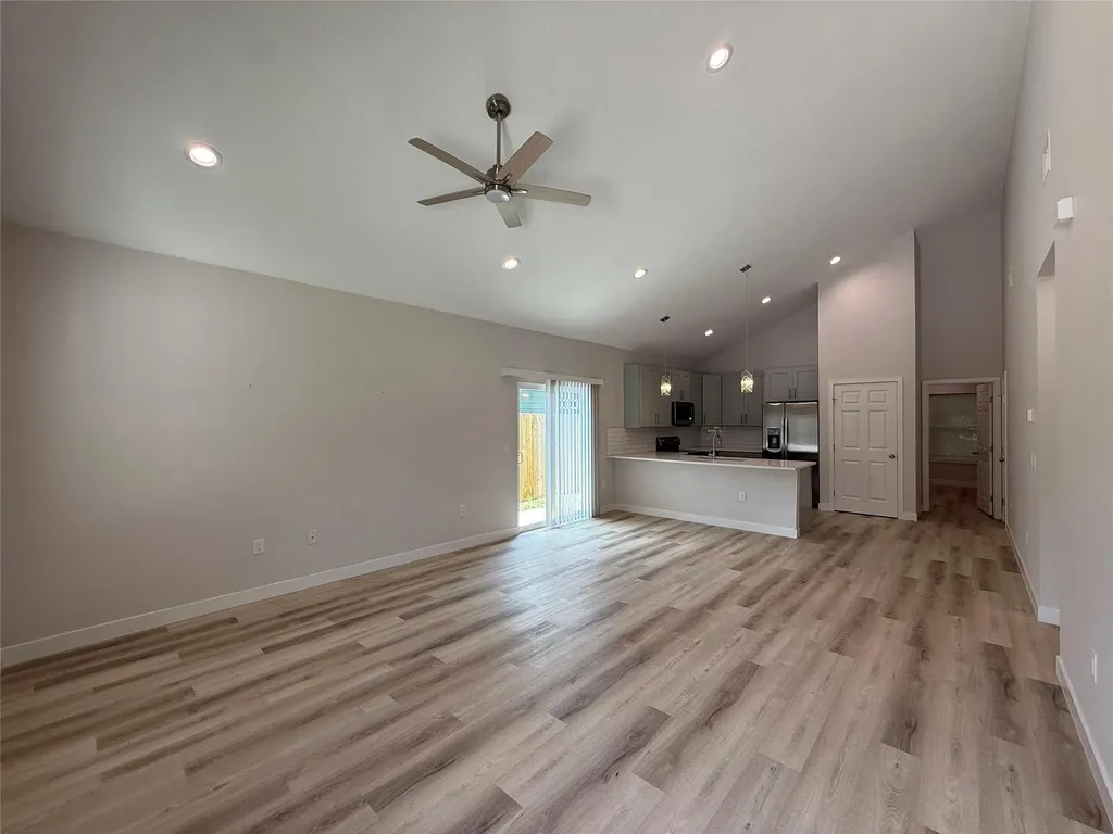 817 5th Street Lockhart TX 78644