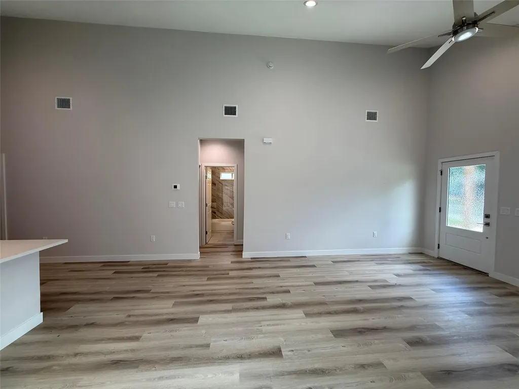 817 5th Street Lockhart TX 78644