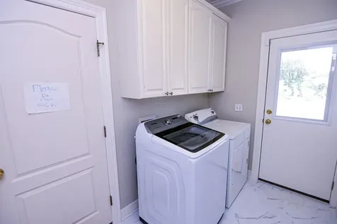 8504 Sweetness Lane Austin TX 78750