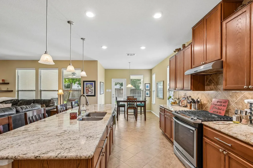 1601 Bovina Drive Leander TX 78641