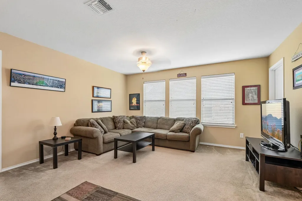 1601 Bovina Drive Leander TX 78641