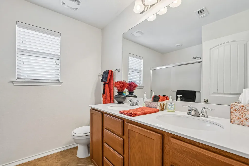 1601 Bovina Drive Leander TX 78641