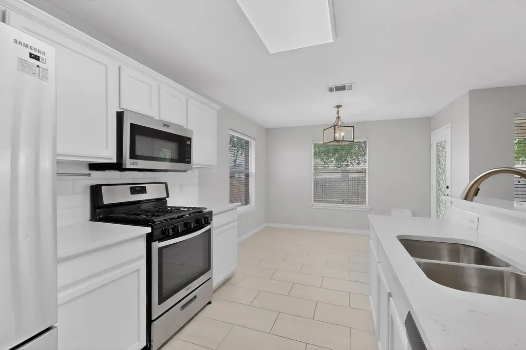 1509 Merrell Cove Round Rock TX 78664