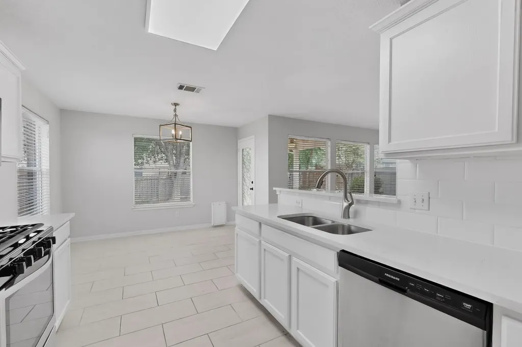 1509 Merrell Cove Round Rock TX 78664