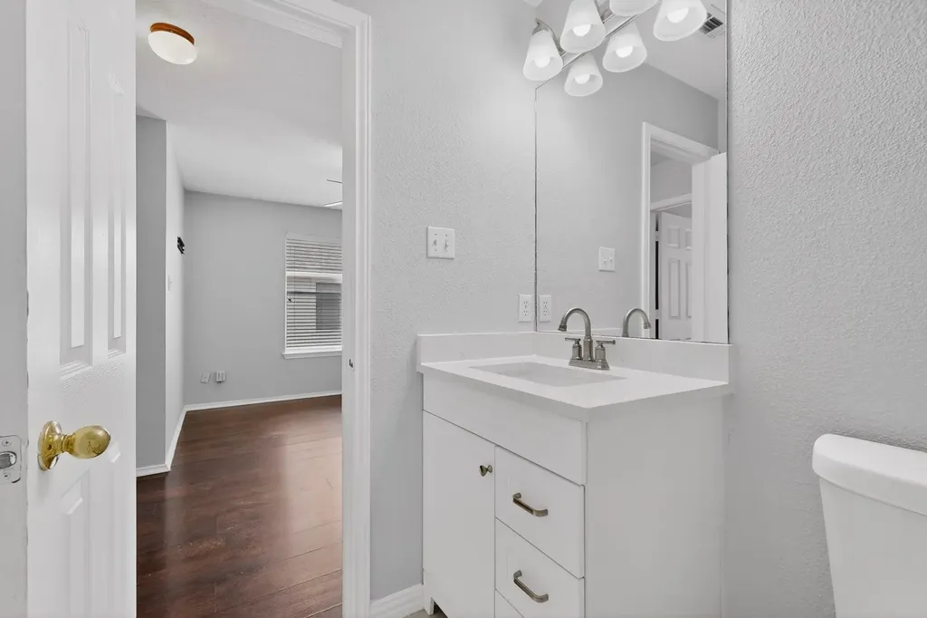 1509 Merrell Cove Round Rock TX 78664
