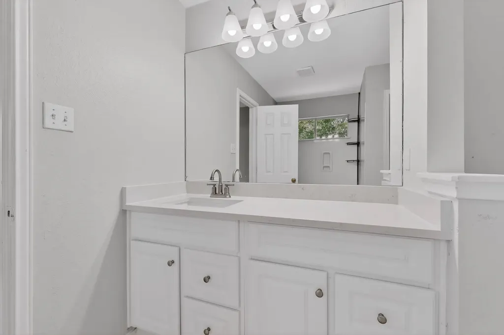 1509 Merrell Cove Round Rock TX 78664