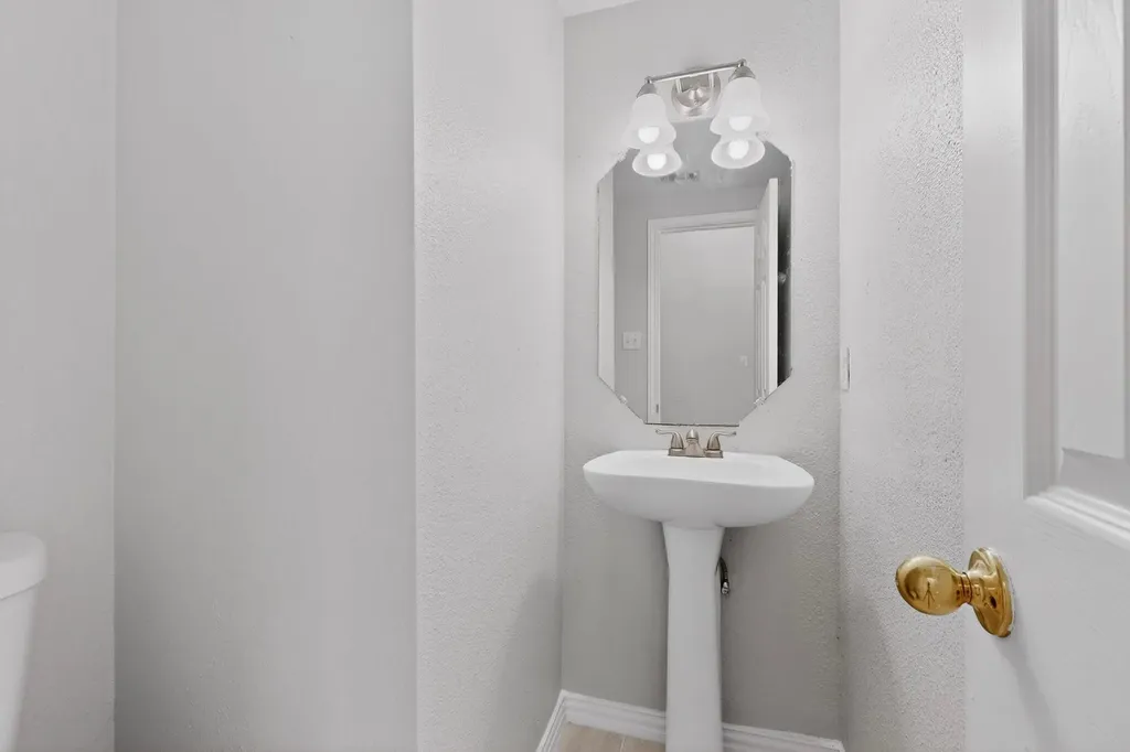 1509 Merrell Cove Round Rock TX 78664