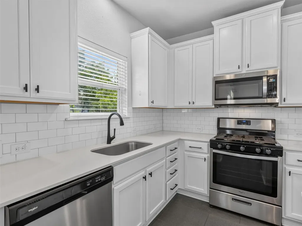 6321 Andes Peak Trail Austin TX 78747