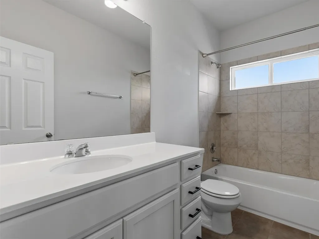 6321 Andes Peak Trail Austin TX 78747