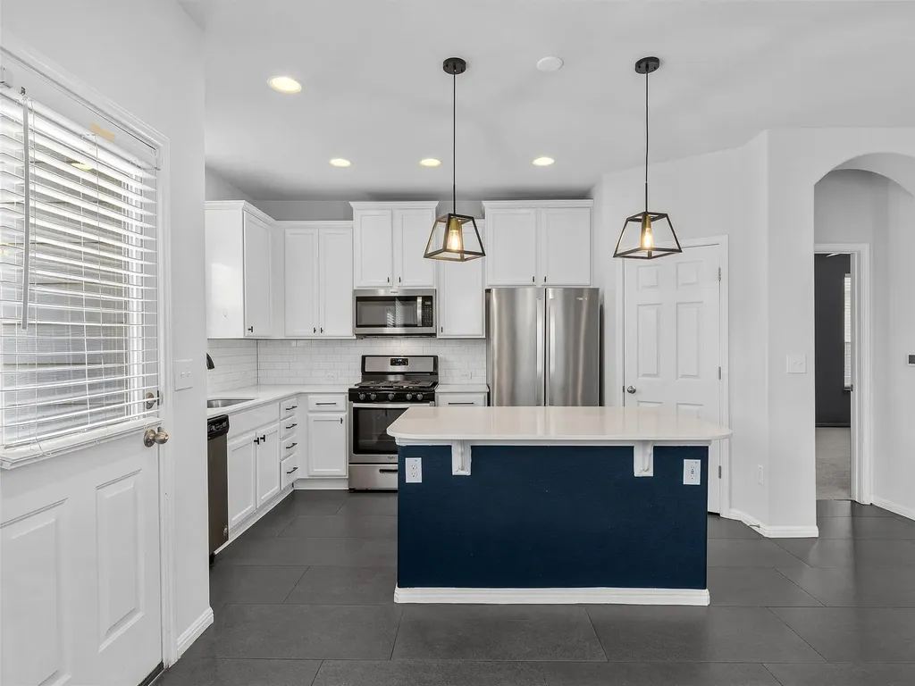 6321 Andes Peak Trail Austin TX 78747