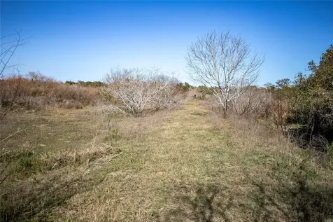 6498 N Highway 35 Rockport TX 78382