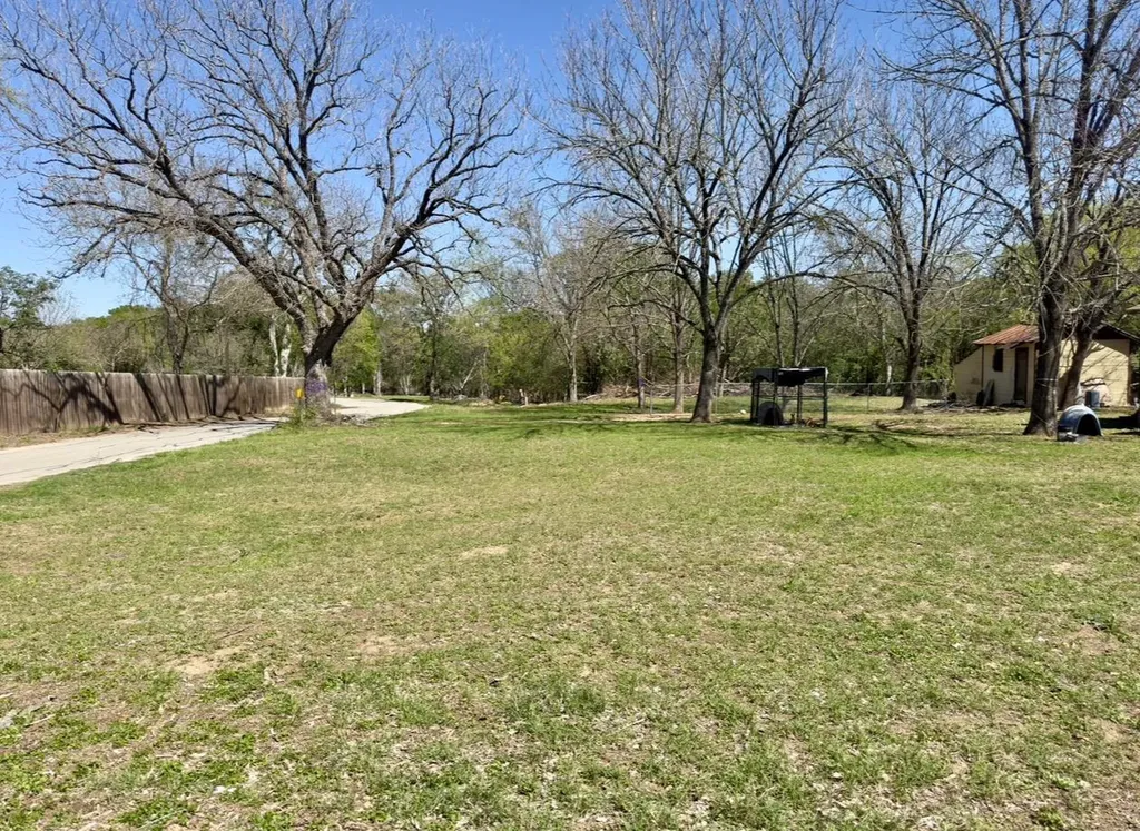 600 Sabine Street Lockhart TX 78644