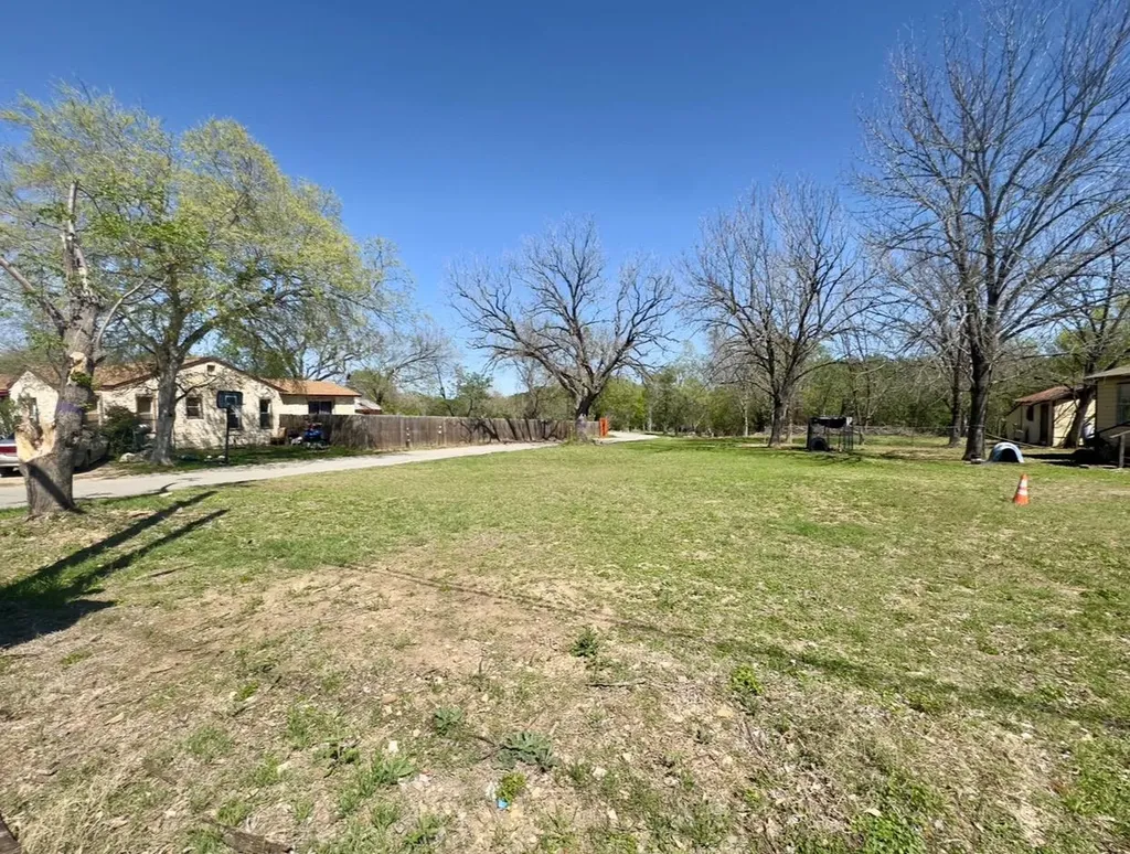 600 Sabine Street Lockhart TX 78644