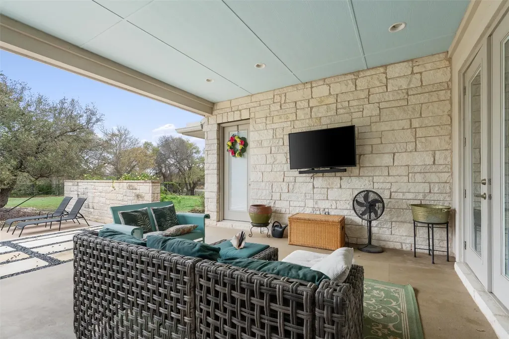 2201 Live Oak Road Leander TX 78641