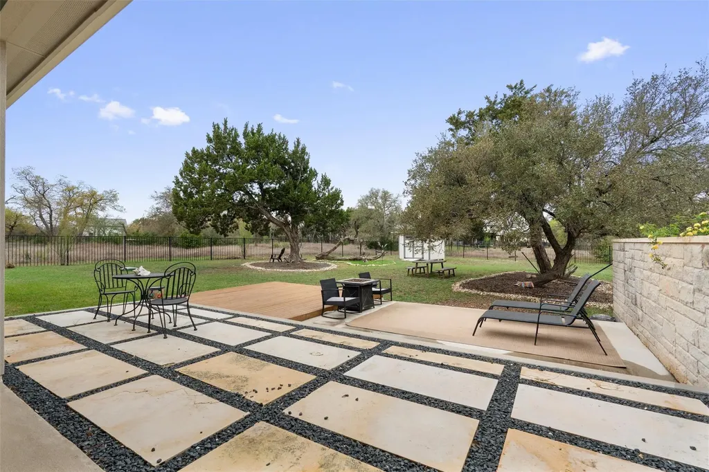 2201 Live Oak Road Leander TX 78641