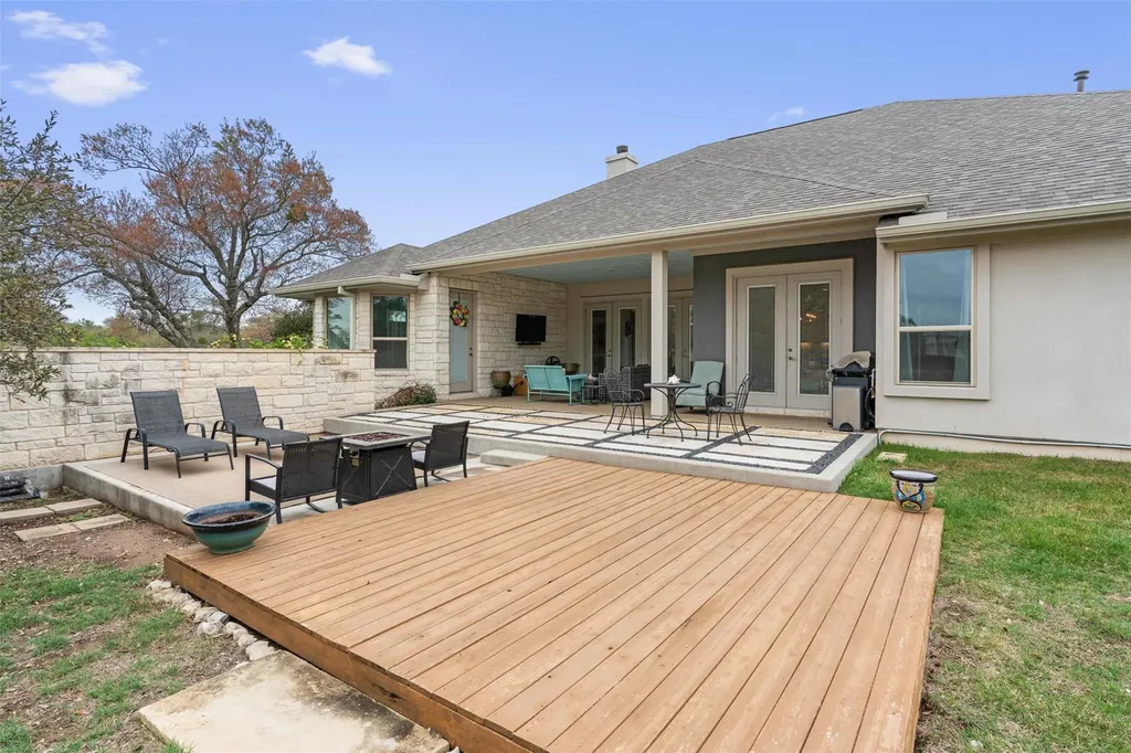 2201 Live Oak Road Leander TX 78641