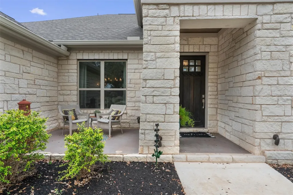 2201 Live Oak Road Leander TX 78641