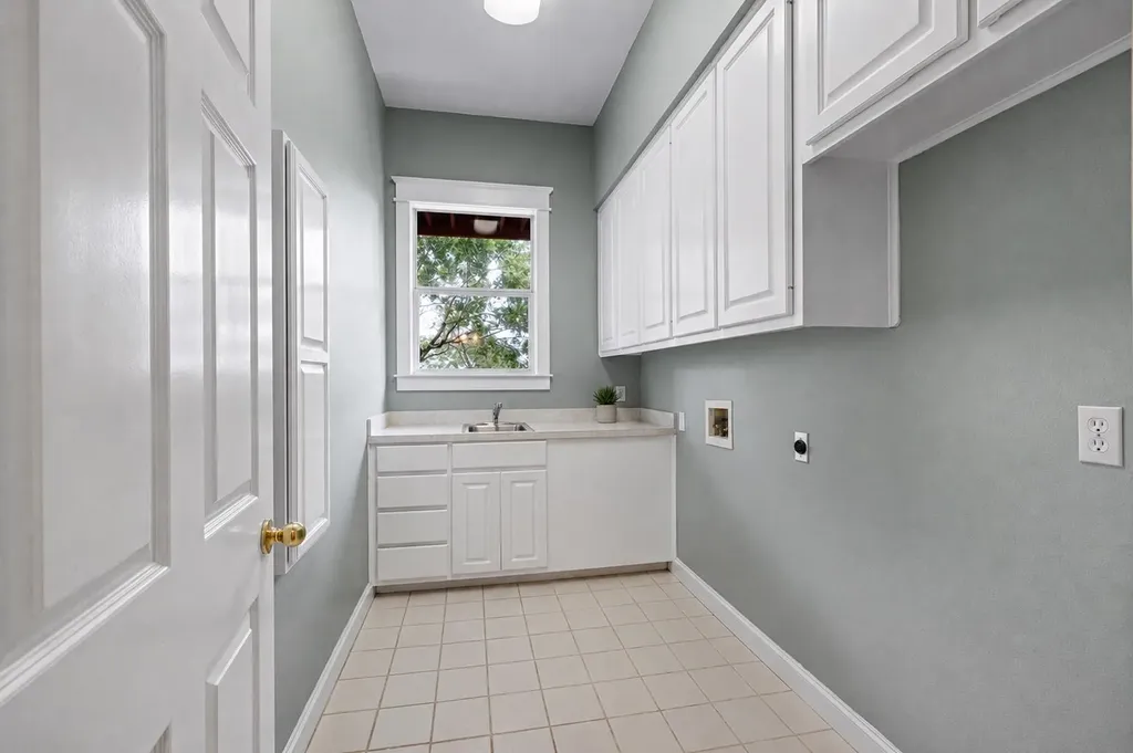 6213 Edwards Mountain Cove Austin TX 78731