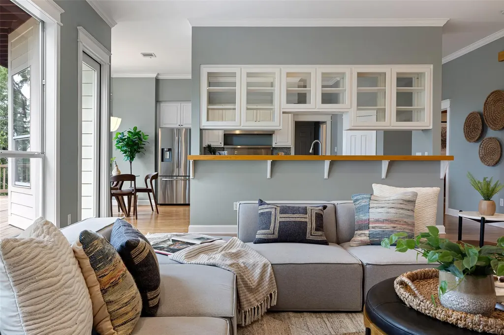 6213 Edwards Mountain Cove Austin TX 78731