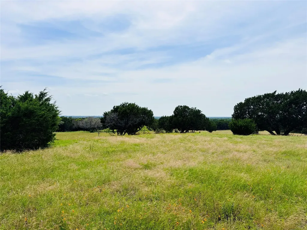 34 County Road 340 Mcgregor TX 76657