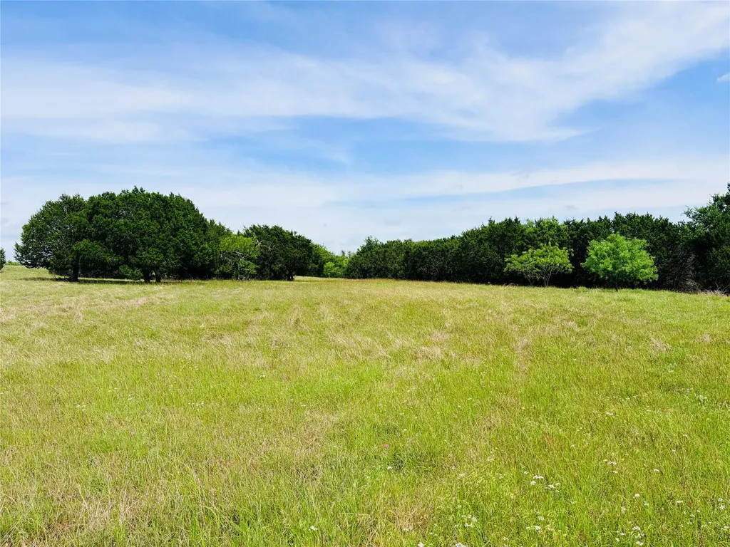 34 County Road 340 Mcgregor TX 76657