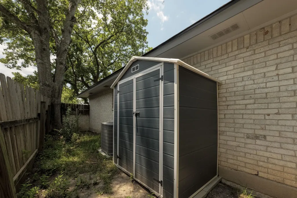 10405 Quail Ridge Drive Austin TX 78758