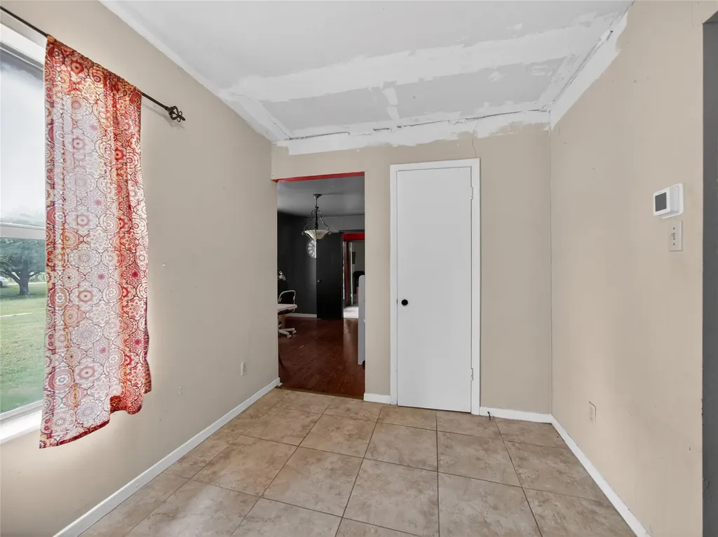 1405 Southwood Hills Drive Taylor TX 76574