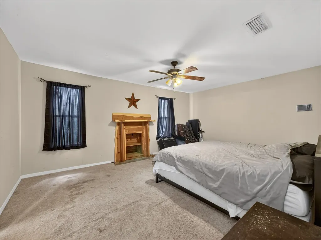 1405 Southwood Hills Drive Taylor TX 76574