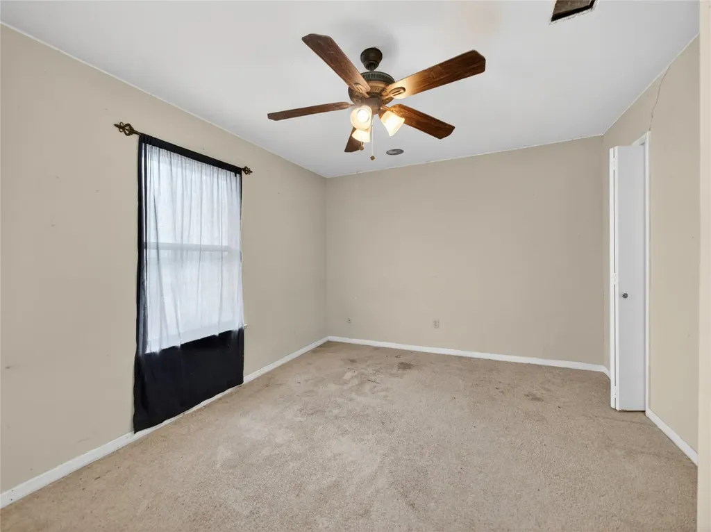 1405 Southwood Hills Drive Taylor TX 76574