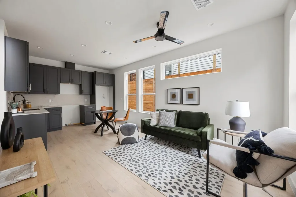 1709 Maple Avenue Austin TX 78702