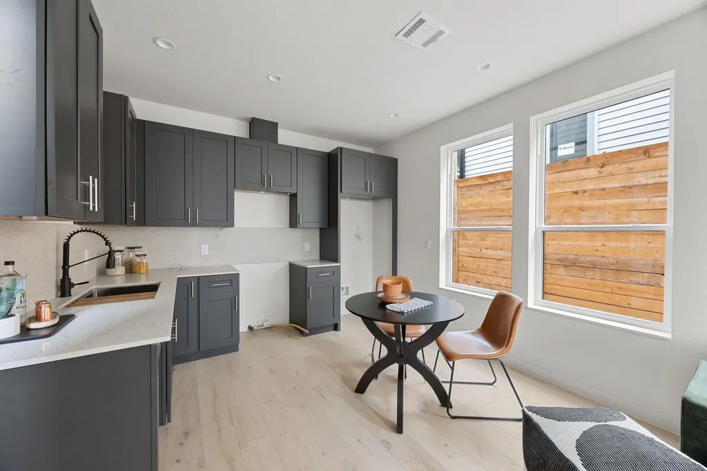 1709 Maple Avenue Austin TX 78702