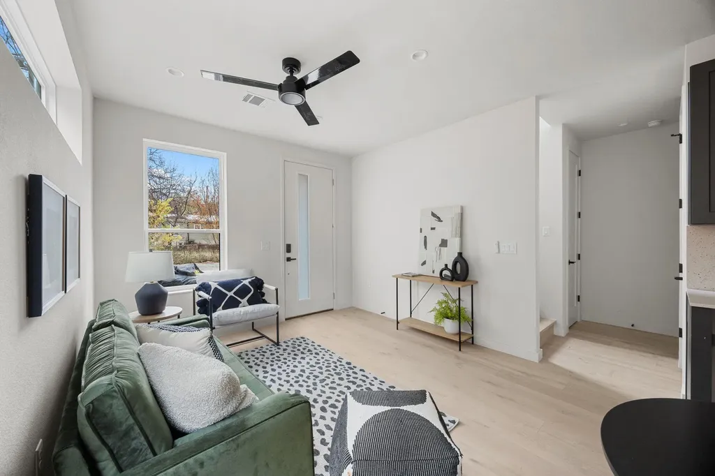 1709 Maple Avenue Austin TX 78702