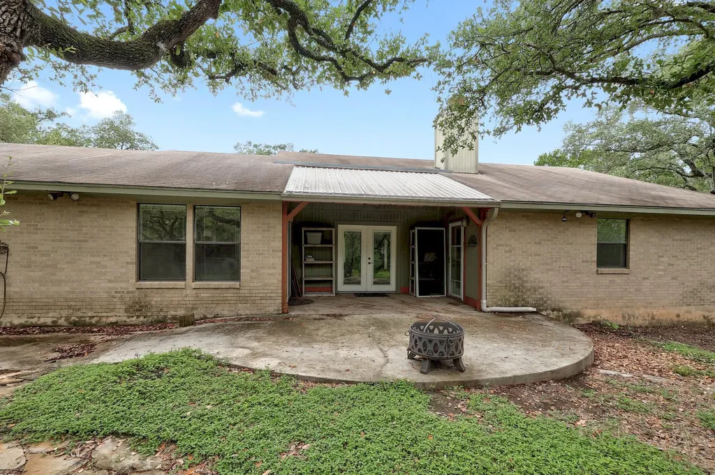 12403 Shady Acres Drive Buda TX 78610