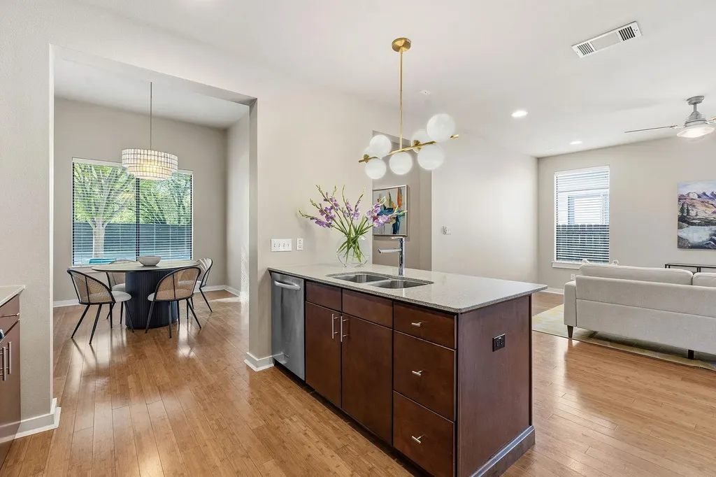 2911 Corbin Lane Austin TX 78704