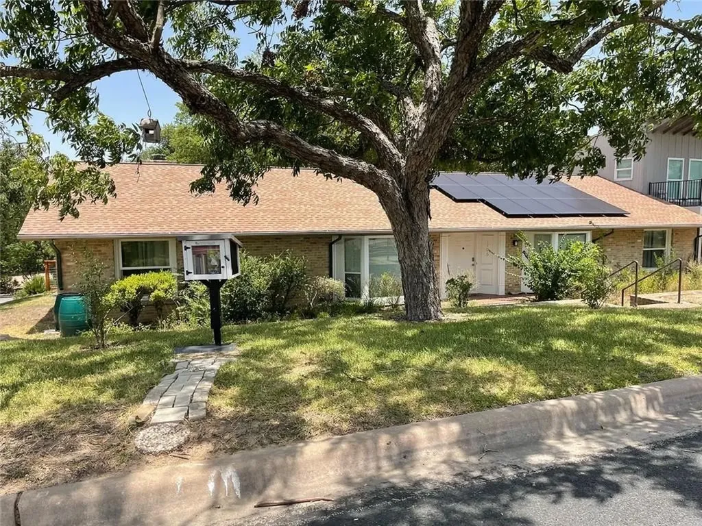 1706 Windoak Drive Austin TX 78741
